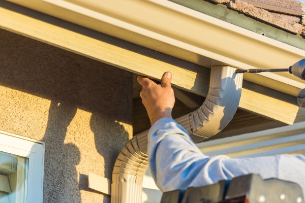 Aluminum Rain Gutter Service in Everett